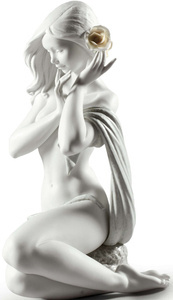 Figurka W świetle księżyca